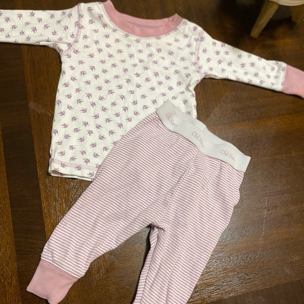 Old navy 3-6 month pj set